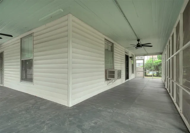 Photo 4 of Single family home for sale at 702 N Park Ave, Shawnee, OK 74801 | MLS# 1236573 | Listing updated on 2026-09-14