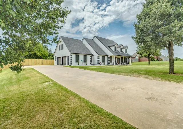 Photo 2 of Single family home for sale at 1400 E Eagle Nest Ter, Mustang, OK 73064 | MLS# 1236660 | Listing updated on 2026-09-14