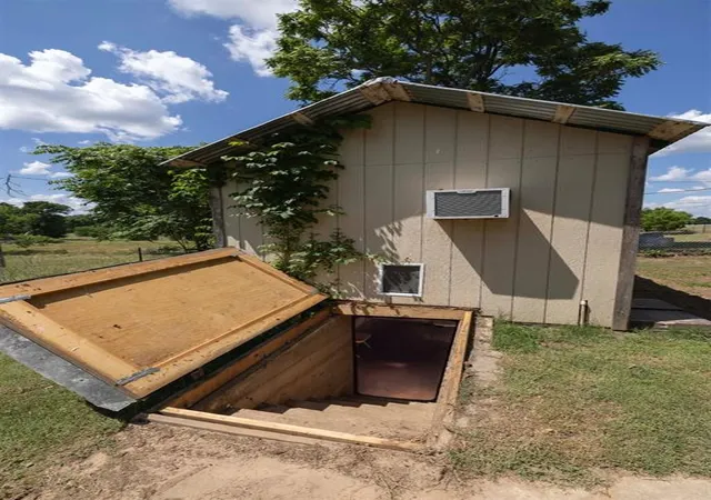 Photo 3 of Single family home for sale at 23070 County Rd 3416, Byars, OK 74831 | MLS# 1237065 | Listing updated on 2026-09-15