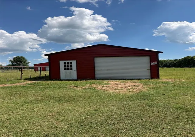 Photo 3 of Single family home for sale at 23070 County Rd 3416, Byars, OK 74831 | MLS# 1237065 | Listing updated on 2026-09-15