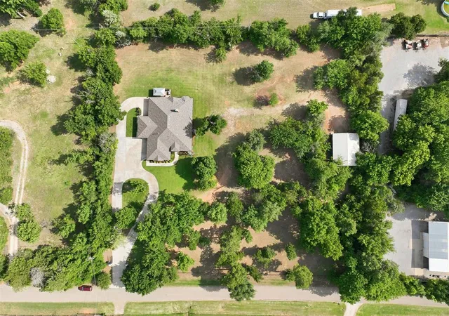Photo 2 of Single family home for sale at 3318 E 44th Street, Edmond, OK 73013 | MLS# 1237153 | Listing updated on 2026-09-24