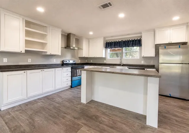 Photo 4 of Single family home for sale at 624 SE 2nd Avenue, Ardmore, OK 73401 | MLS# 1237208 | Listing updated on 2026-09-14