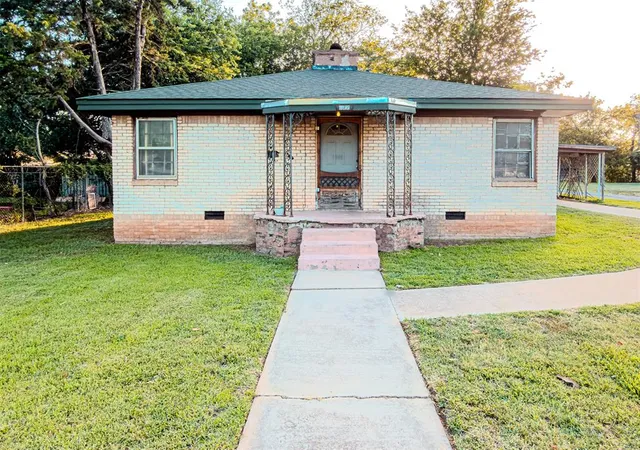 Photo 2 of Single family home for sale at 622 S 14th Street, Chickasha, OK 73018 | MLS# 1237211 | Listing updated on 2026-09-08