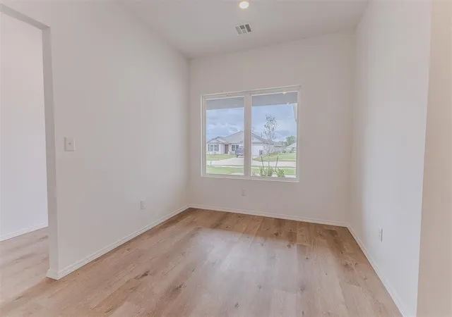 Photo 4 of Sale Pending at 16309 Maroon Dr, Piedmont, OK 73078 | MLS# 1237275 | Listing updated on 2026-09-11