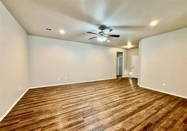 Photo 4 of Single family home for sale at 1870 Bartlett Dr, Newcastle, OK 73065 | MLS# 1237527 | Listing updated on 2026-09-11