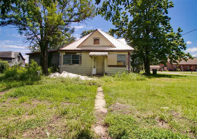 Photo 2 of Single family home for sale at 204 Cleason Ave, Davenport, OK 74026 | MLS# 1237710 | Listing updated on 2026-09-10