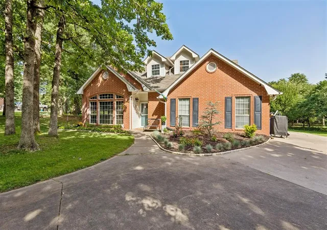 Photo 1 of Single family home for sale at 13849 Twin Ridge Rd, Edmond, OK 73034 | MLS# 1237717 | Listing updated on 2026-09-13