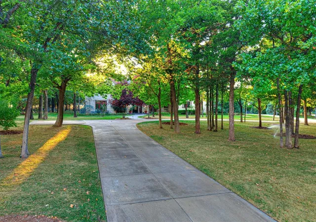 Photo 3 of Mansion for sale at 9301 Lake Way Run, Jones, OK 73049 | MLS# 1237856 | Listing updated on 2026-09-08