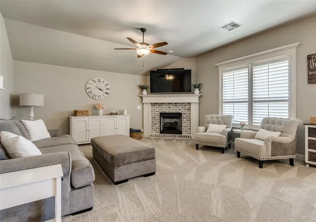 Photo 4 of Single family home for sale at 13321 Outdoor Living Dr, Piedmont, OK 73078 | MLS# 1238034 | Listing updated on 2026-09-10