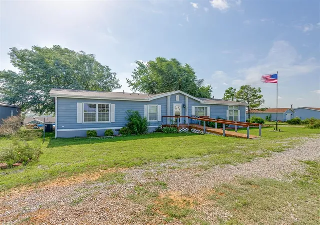 Photo 1 of Sale Pending at 2493 County St 2806, Chickasha, OK 73018 | MLS# 1238038 | Listing updated on 2026-09-11