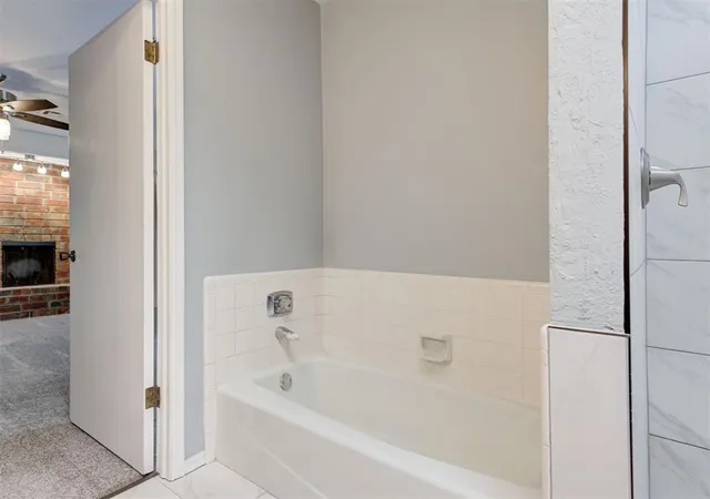 Photo 3 of Sale Pending at 11712 NW 120th Street, Yukon, OK 73099 | MLS# 1238073 | Listing updated on 2026-09-14