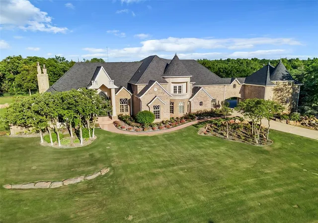 Photo 1 of Single family home for sale at 11016 Waters Welling Way, Edmond, OK 73013 | MLS# 1238081 | Listing updated on 2026-09-15