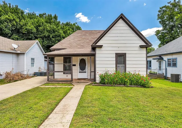 Photo 1 of Single family home for sale at 617 S Roberts Ave, El Reno, OK 73036 | MLS# 1238103 | Listing updated on 2026-09-14
