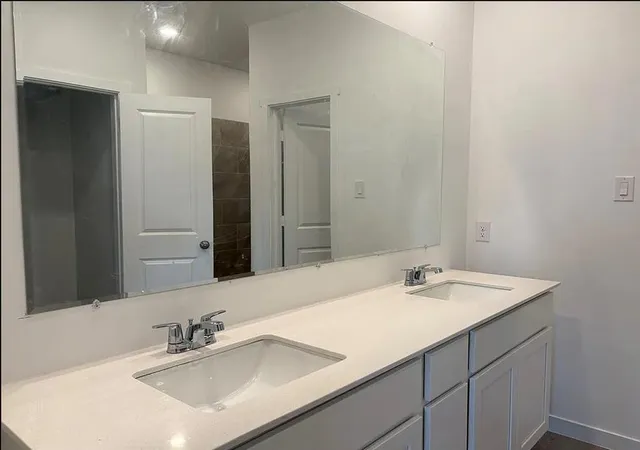 Photo 3 of Single family home for sale at 9213 Sw 19th Street, Oklahoma City, OK 73128 | MLS# 1238312 | Listing updated on 2026-09-09