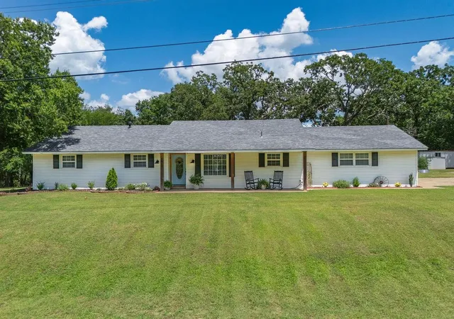 Photo 1 of Single family home for sale at 19307 Malone Rd, Tecumseh, OK 74873 | MLS# 1238327 | Listing updated on 2026-09-14