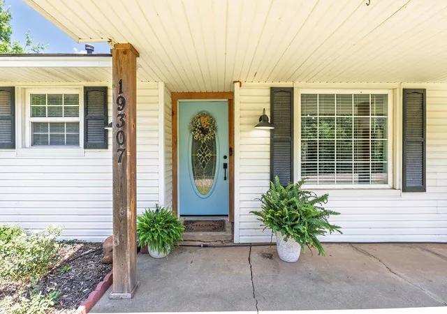 Photo 3 of Single family home for sale at 19307 Malone Rd, Tecumseh, OK 74873 | MLS# 1238327 | Listing updated on 2026-09-14