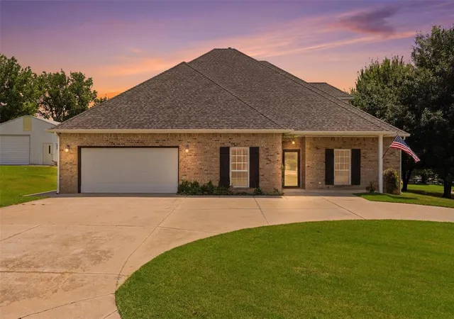 Photo 3 of Single family home for sale at 2220 County Rd 1197, Tuttle, OK 73089 | MLS# 1238412 | Listing updated on 2026-09-23