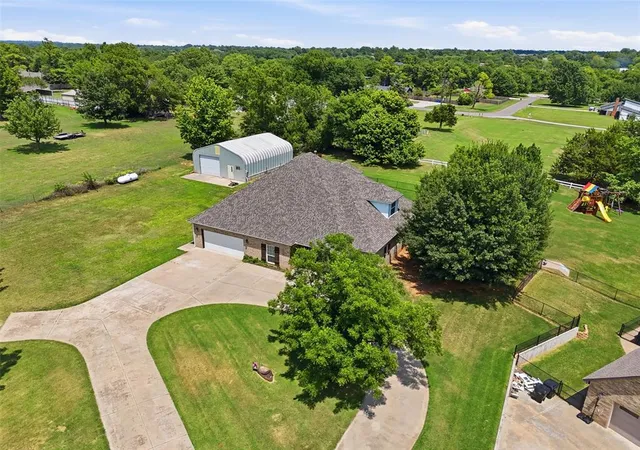 Photo 4 of Single family home for sale at 2220 County Rd 1197, Tuttle, OK 73089 | MLS# 1238412 | Listing updated on 2026-09-23