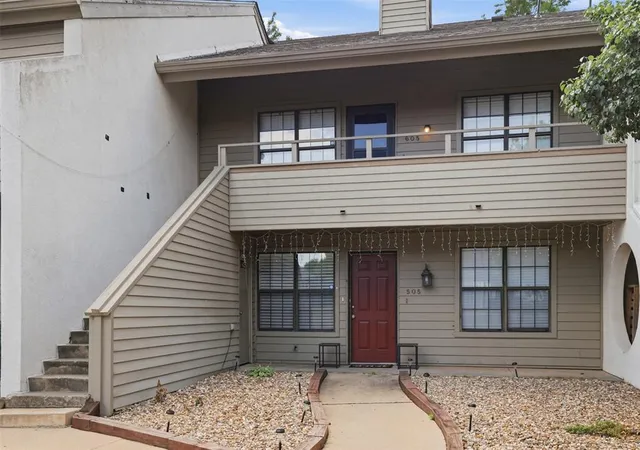 Photo 3 of Condo for sale at 11140 Stratford Dr #605, Oklahoma City, OK 73120 | MLS# 1238562 | Listing updated on 2026-09-11