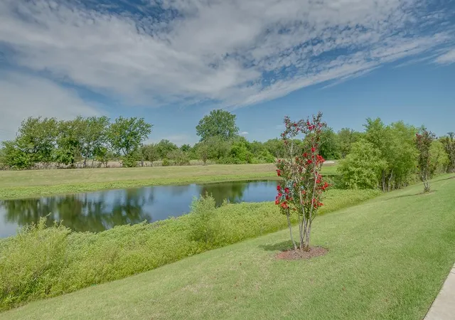 Photo 3 of Single family home for sale at 800 Argos Rd, Yukon, OK 73099 | MLS# 1239017 | Listing updated on 2026-09-15