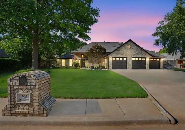 Photo 1 of Single family home for sale at 308 Val Verde St, Altus, OK 73521 | MLS# 1239120 | Listing updated on 2026-09-09
