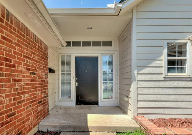 Photo 3 of Single family home for sale at 1125 Richmond Rd, Edmond, OK 73034 | MLS# 1239177 | Listing updated on 2026-09-14