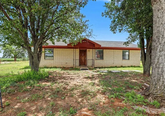 Photo 1 of Sale Pending at 1719 E Orme Ln, Anadarko, OK 73005 | MLS# 1239656 | Listing updated on 2026-09-12