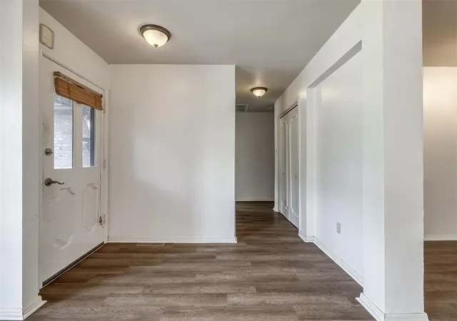 Photo 2 of Single family home for sale at 406 Hardy Dr, Edmond, OK 73013 | MLS# 1239660 | Listing updated on 2026-09-11