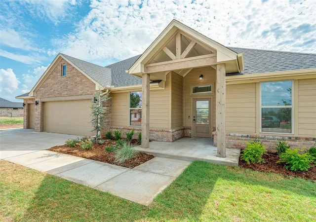 Photo 2 of Single family home for sale at 1978 Cattle Dr, Guthrie, OK 73044 | MLS# 1239829 | Listing updated on 2026-09-14