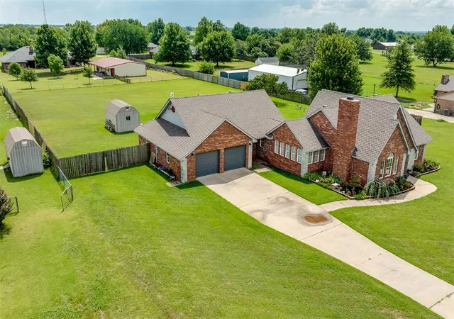 Photo 1 of Single family home for sale at 4100 S Bluebird St, El Reno, OK 73036 | MLS# 1240157 | Listing updated on 2026-09-15