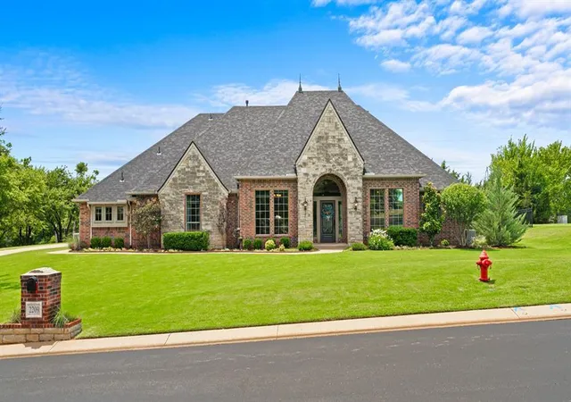 Photo 3 of Sale Pending at 2209 Crestwood Dr, Jones, OK 73049 | MLS# 1240340 | Listing updated on 2026-09-14