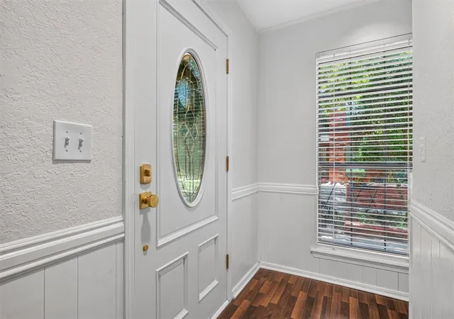 Photo 4 of Sale Pending at 7811 Old Hickory Ln, Oklahoma City, OK 73116 | MLS# 1240370 | Listing updated on 2026-09-12