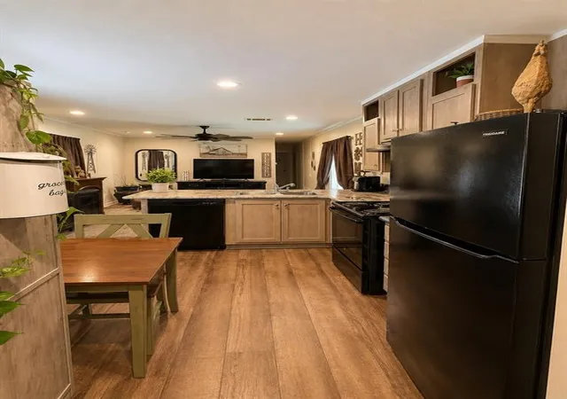 Photo 3 of Single family home for sale at 3112 E Oakleaf Dr, Edmond, OK 73034 | MLS# 1241035 | Listing updated on 2026-09-13