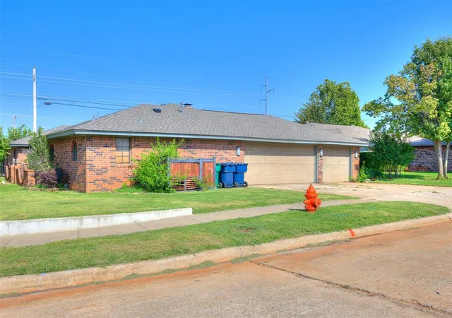 Photo 2 of Single family home for sale at 1613 Kingsgate Rd, Oklahoma City, OK 73159 | MLS# 1241154 | Listing updated on 2026-09-11