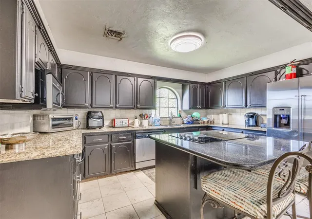 Photo 4 of Single family home for sale at 1613 Kingsgate Rd, Oklahoma City, OK 73159 | MLS# 1241154 | Listing updated on 2026-09-11