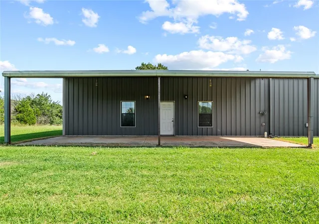 Photo 3 of Single family home for sale at 19760 Danny Ln, Luther, OK 73054 | MLS# 1241281 | Listing updated on 2026-09-14