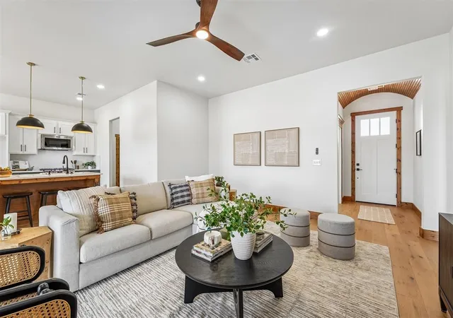 Photo 4 of Single family home for sale at 4315 Whitetail Dr, Guthrie, OK 73044 | MLS# 1241524 | Listing updated on 2026-09-14