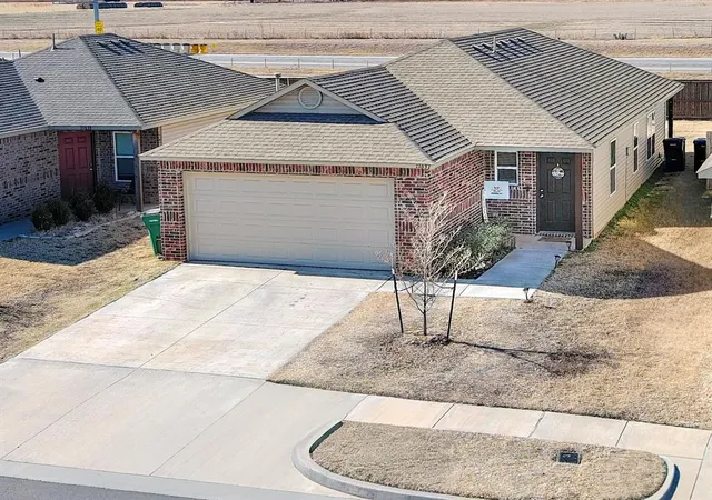 Photo 2 of Single family home for sale at 11637 Jude Way, Yukon, OK 73099 | MLS# 1241708 | Listing updated on 2026-09-14