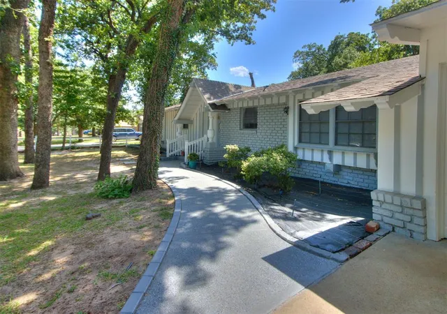Photo 3 of Single family home for sale at 1517 N Fordson Dr, Oklahoma City, OK 73127 | MLS# 1241958 | Listing updated on 2026-09-13