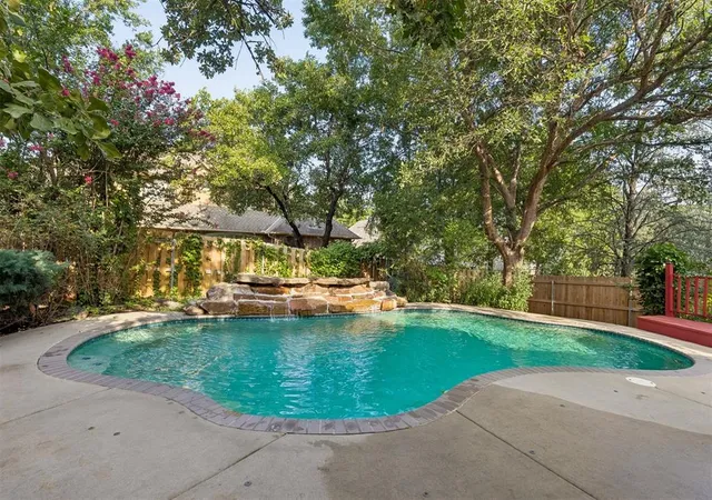 Photo 3 of Single family home for sale at 1101 Caines Hl Rd, Edmond, OK 73034 | MLS# 1242105 | Listing updated on 2026-09-14