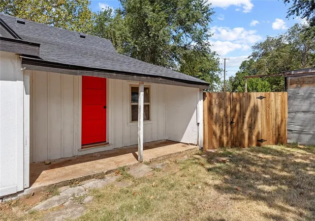 Photo 3 of Single family home for sale at 103 E Ash St, Carnegie, OK 73015 | MLS# 1242130 | Listing updated on 2026-09-11