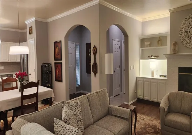 Photo 4 of Sale Pending at 16100 Silverado Dr, Edmond, OK 73013 | MLS# 1242155 | Listing updated on 2026-09-14