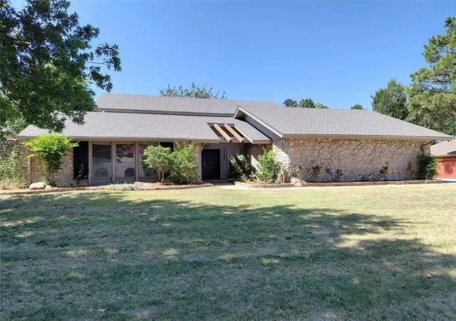 Photo 1 of Single family home for sale at 13109 Saint Andrews Dr, Oklahoma City, OK 73120 | MLS# 1242198 | Listing updated on 2026-09-11