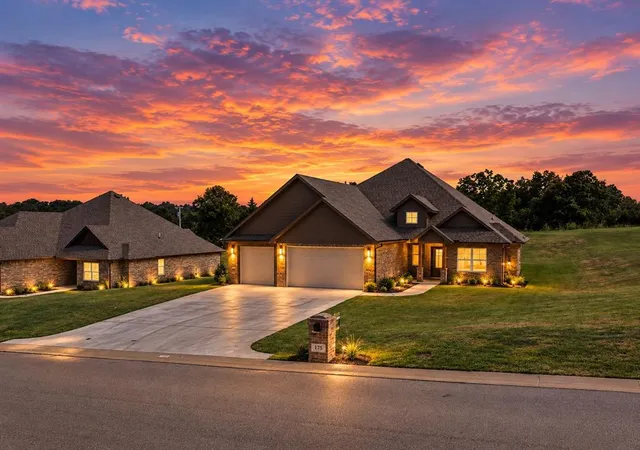 Photo 1 of Single family home for sale at 175 Canyon Crk Ln, Guthrie, OK 73044 | MLS# 1242306 | Listing updated on 2026-09-15