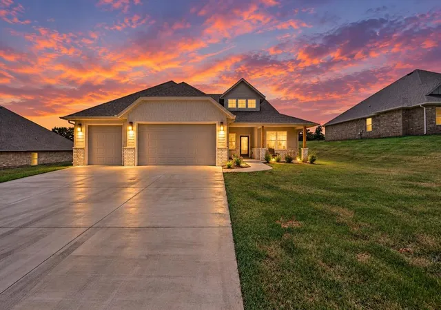 Photo 1 of Single family home for sale at 151 Canyon Crk Ln, Guthrie, OK 73044 | MLS# 1242314 | Listing updated on 2026-09-15