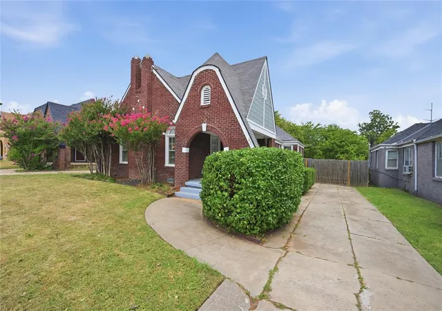 Photo 2 of Single family home for sale at 937 Ne 20th Street, Oklahoma City, OK 73105 | MLS# 1242337 | Listing updated on 2026-09-14