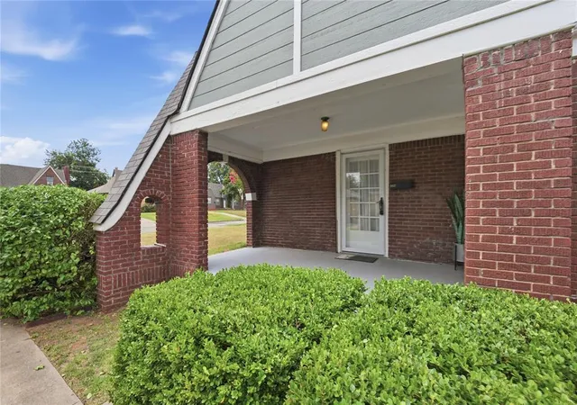 Photo 3 of Single family home for sale at 937 Ne 20th Street, Oklahoma City, OK 73105 | MLS# 1242337 | Listing updated on 2026-09-14