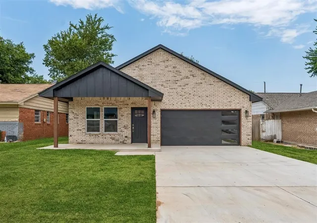 Photo 1 of Single family home for sale at 321 Nw 91st Street, Oklahoma City, OK 73114 | MLS# 1242349 | Listing updated on 2026-09-24