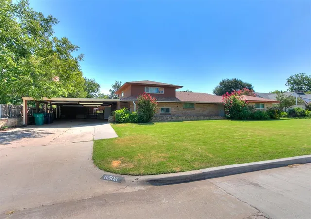 Photo 4 of Sale Pending at 6508 S Country Clb Dr, Oklahoma City, OK 73159 | MLS# 1242458 | Listing updated on 2026-09-11