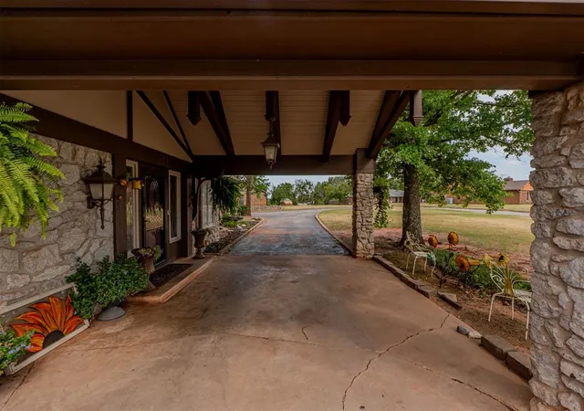 Photo 4 of Single family home for sale at 254 N Marshall Dr, Chandler, OK 74834 | MLS# 1242791 | Listing updated on 2026-09-10